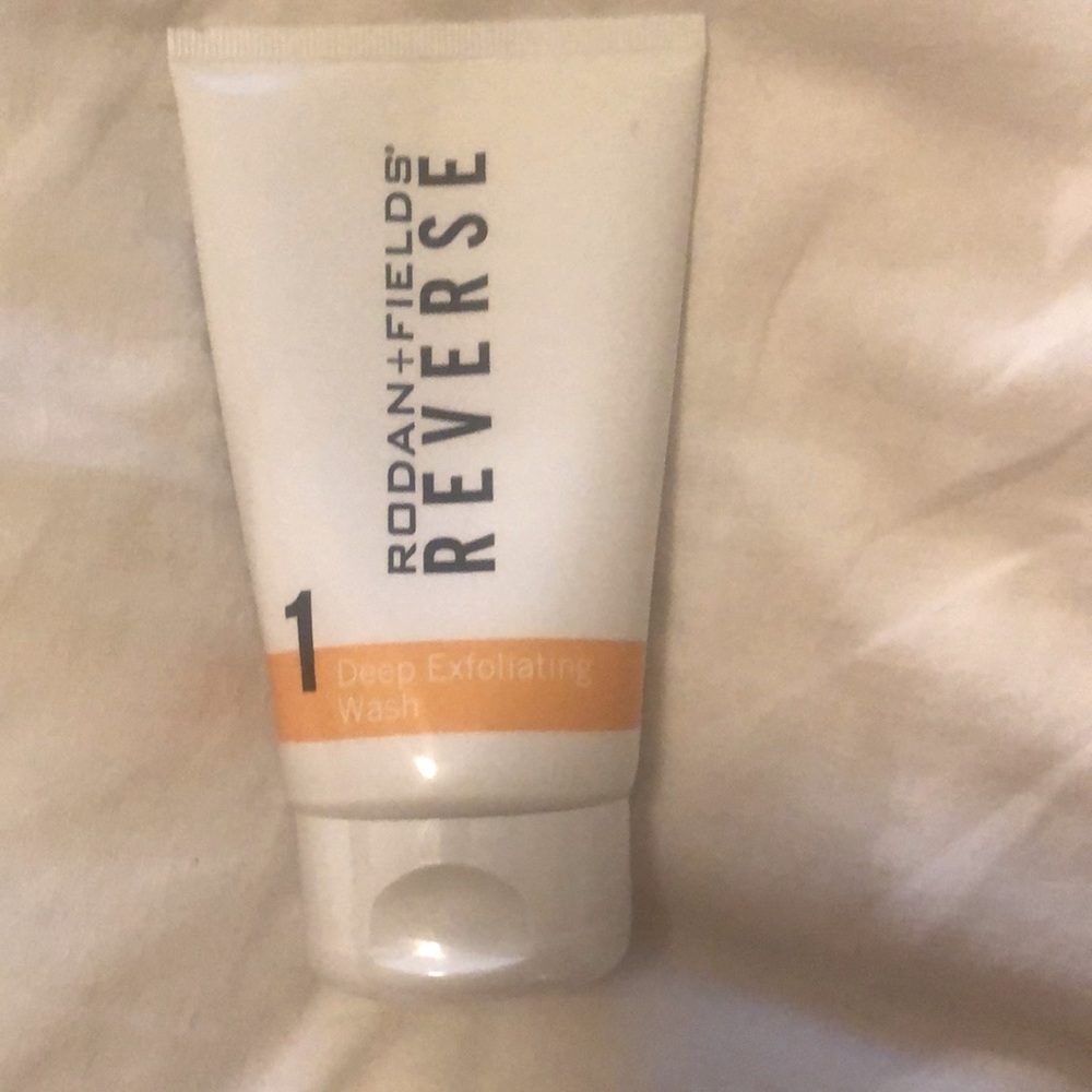 Rodan + Fields Reverse Deep Exfoliating Wash
